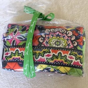 NWT Vera Bradley small cosmetic bag.